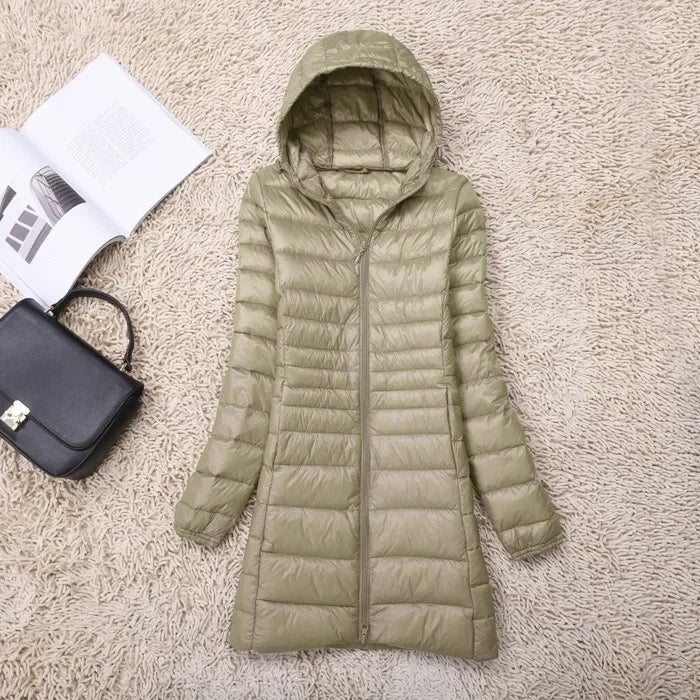 Let dame dunjakke med hætte – hvid andedun | NEXO-BOUTIQUE